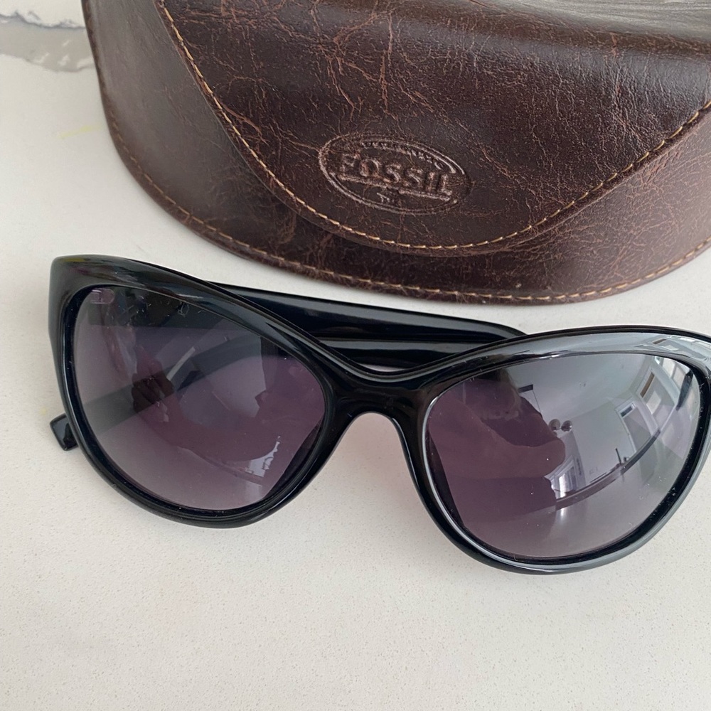 Sunglasses - Picture 2 of 3